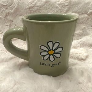 BRAND NEW Life Is Good Home Diner Mug - Daisy